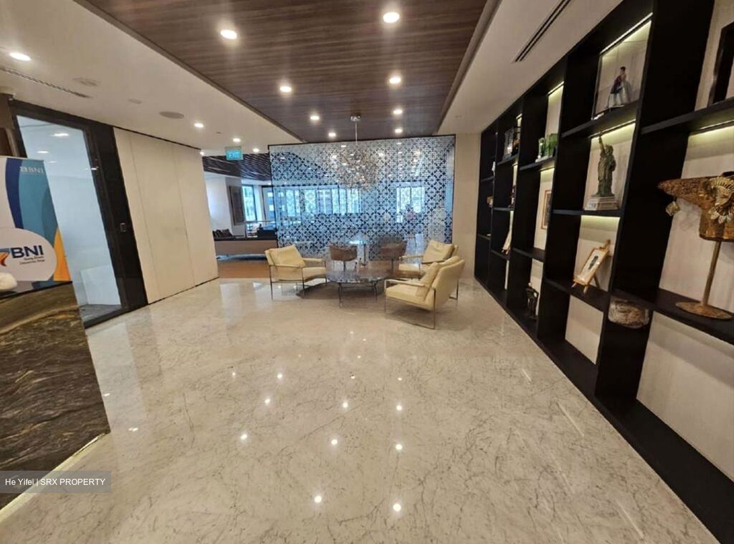 Singapore Land Tower (D1), Office #595004361